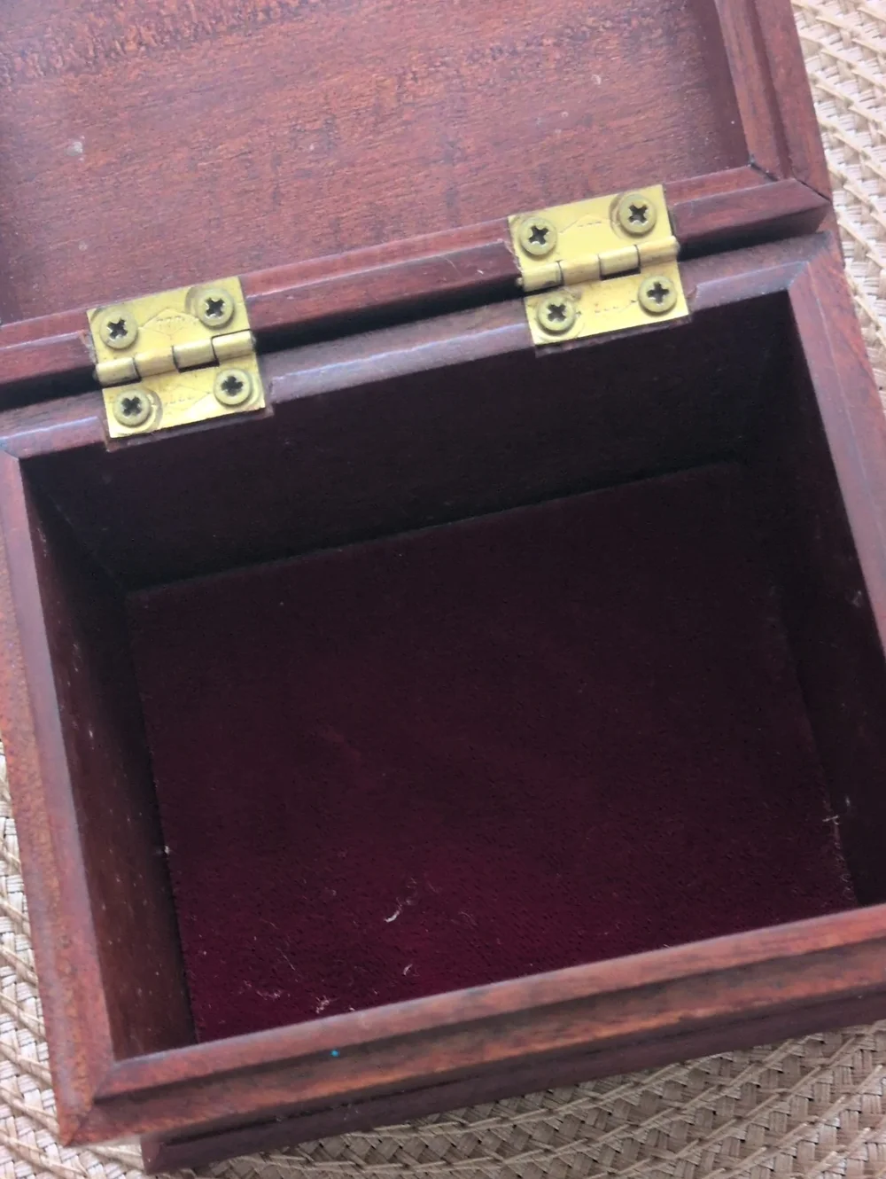 Wooden 'Treasures of the Heart' Keepsake Box - Mahogany Made In Indonesia